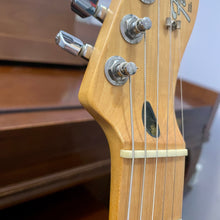 Load image into Gallery viewer, 2006 Fender Standard Telecaster  red
