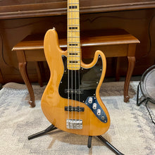 Load image into Gallery viewer, Used Squier Classic Vibe 70&#39;s J-Bass
