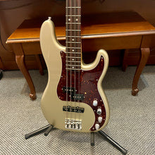 Load image into Gallery viewer, 2018 Fender American Elite P. Bass  Champagne
