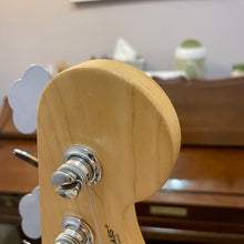 Load image into Gallery viewer, 1997 Fender J-Bass MIM Red
