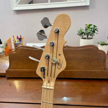 Load image into Gallery viewer, Used G&amp;L Placienta Series JB Bass
