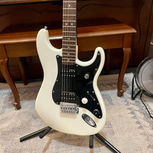 Load image into Gallery viewer, Used Squier Classic Vibe 70&#39;s Stratocaster White
