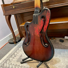 Load image into Gallery viewer, Rare! Ampeg AMUB-1 Fretless Bass
