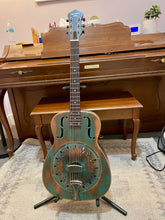 Load image into Gallery viewer, Demo Recording King RM-997-VG &quot;Swamp Dog&quot; Resonator
