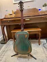 Load image into Gallery viewer, Demo Recording King RM-997-VG &quot;Swamp Dog&quot; Resonator
