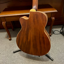 Load image into Gallery viewer, Used Dean RCE Resonator w/pickup

