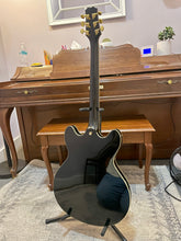 Load image into Gallery viewer, Used Peavey JF1EX Hollowbody
