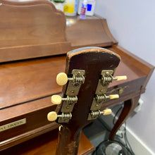 Load image into Gallery viewer, 1933 Epiphone Olympic Archtop
