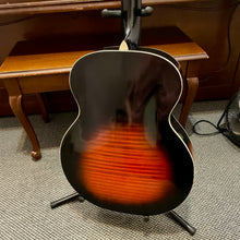 Load image into Gallery viewer, 1960's Harmony Monterey H950 Archtop
