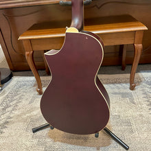 Load image into Gallery viewer, Used Peavey Composer 3/4
