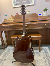 Load image into Gallery viewer, 1988 Guild D40C Acoustic
