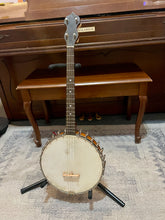 Load image into Gallery viewer, 1920&#39;s Vega Style F Open Back Tenor Banjo
