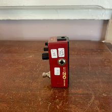 Load image into Gallery viewer, Used CNZ Audio VTR-20 Tremolo
