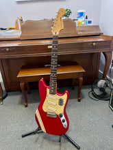 Load image into Gallery viewer, 2002 Fender Cyclone Candy Apple Red

