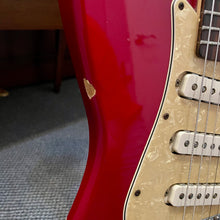 Load image into Gallery viewer, 2002 Fender Cyclone Candy Apple Red
