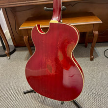 Load image into Gallery viewer, 1966 Guild Starfire III
