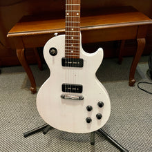 Load image into Gallery viewer, 2020 Gibson Les Paul Special Tribute White

