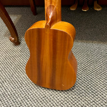 Load image into Gallery viewer, Kamaka Soprano Ukulele
