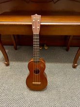 Load image into Gallery viewer, 1950's Martin Style O Soprano Ukulele

