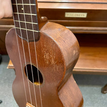 Load image into Gallery viewer, 1950's Martin Style O Soprano Ukulele
