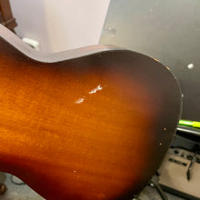 Load image into Gallery viewer, 1960's Silvertone Soprano Ukulele
