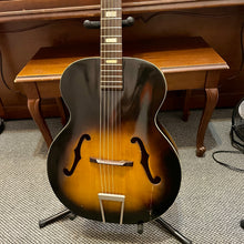 Load image into Gallery viewer, 1950's Harmony Master H945 Archtop
