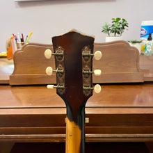 Load image into Gallery viewer, 1950's Harmony Master H945 Archtop
