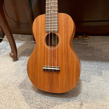 Load image into Gallery viewer, 2012 Maton Concert E Ukuele
