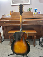 Load image into Gallery viewer, 1950's Harmony Master H945 Archtop
