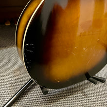 Load image into Gallery viewer, 1950's Harmony Master H945 Archtop

