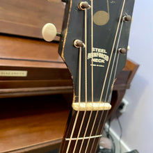 Load image into Gallery viewer, 1950's Harmony Master H945 Archtop
