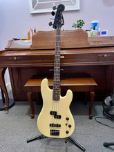 Load image into Gallery viewer, 1985 Fender Jazz Bass Special MIJ
