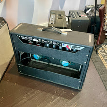 Load image into Gallery viewer, 1990 Fender Custom Vibrolux Reverb
