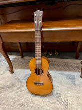 Load image into Gallery viewer, Used Lehua Soprano/Concert? Uke
