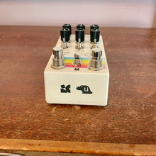 Load image into Gallery viewer, Like New! Chase Bliss Generation Loss Pedal
