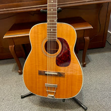 Load image into Gallery viewer, 1960's Harmony Sovereign H1270 12 string

