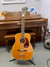 Load image into Gallery viewer, 1960's Harmony Sovereign H1270 12 string
