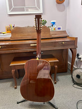 Load image into Gallery viewer, 1960's Harmony Sovereign H1270 12 string

