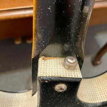 Load image into Gallery viewer, 1960's Silvertone 1448 Electric
