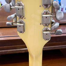 Load image into Gallery viewer, 1978 Rickenbacker 360/12 Rare Whiteglo

