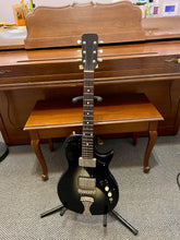 Load image into Gallery viewer, 1959 Supro Thunderstick Silverburst
