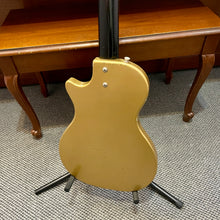 Load image into Gallery viewer, 1962 Supro 3033s Gold
