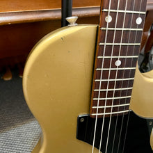 Load image into Gallery viewer, 1962 Supro 3033s Gold
