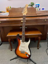Load image into Gallery viewer, 1993 Fender American Standard Stratocaster
