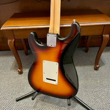Load image into Gallery viewer, 1993 Fender American Standard Stratocaster
