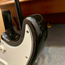 Load image into Gallery viewer, 1993 Fender American Standard Stratocaster
