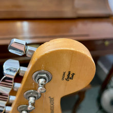 Load image into Gallery viewer, 2018 Fender Standard Stratocaster White
