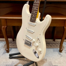 Load image into Gallery viewer, Warmoth/Grosh Parts Strat - White
