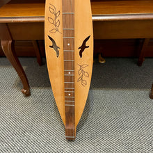 Load image into Gallery viewer, 2008 Robbins Handmade Dulcimer
