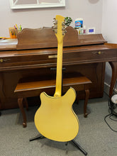 Load image into Gallery viewer, 1978 Rickenbacker 360/12 Rare Whiteglo

